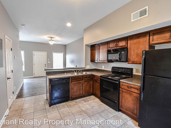 5th image of 1213 Ash Ridge Dr Unit C