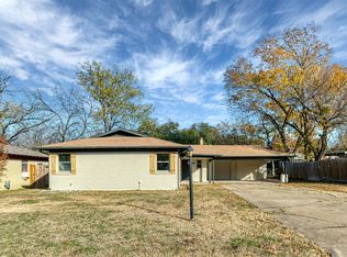 5009 Roxie St, Fort Worth, TX 76117