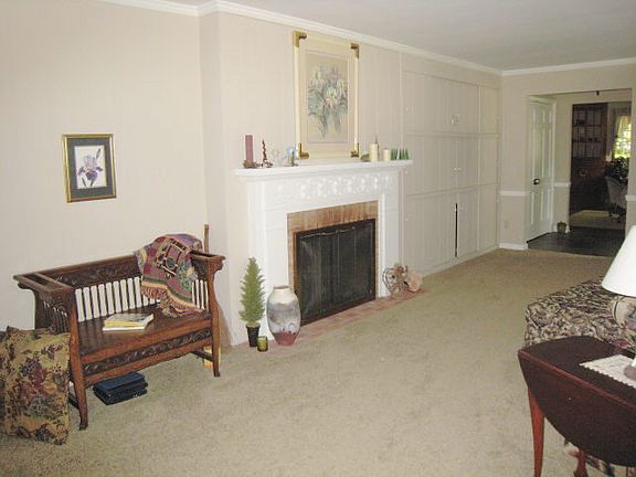4th image of 1324 Edgehill Ave
