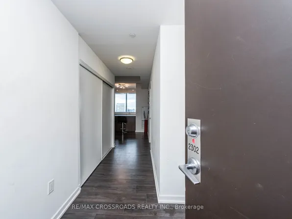 62 Forest Manor Rd, Toronto, ON