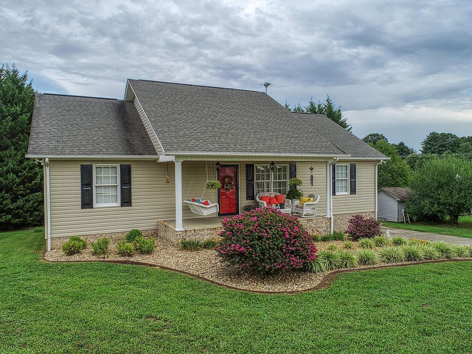 1st image of 416 Austin Cir