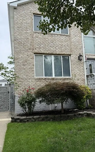 115 Abingdon Ave #1F — Photo 1