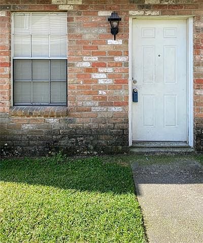 1st image of 908 Aspen Ct