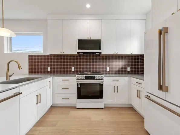 3530 Gonzales St #B, Austin, TX 78702