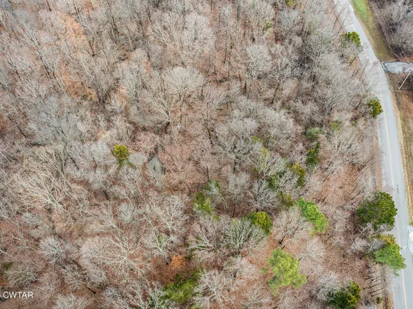 46 Lake Hayes Estates Rd, Trenton, TN 38382