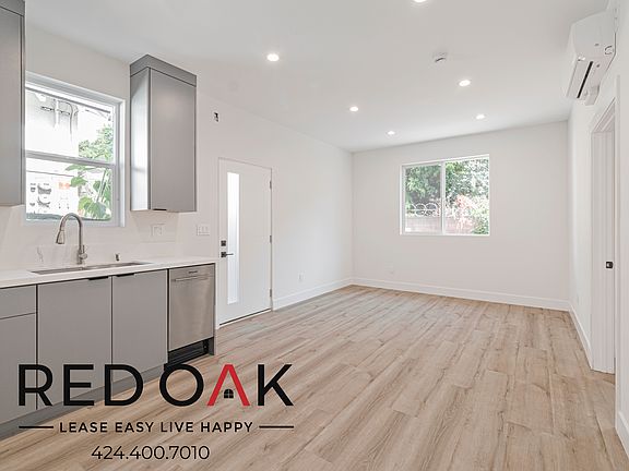 4th image of 4592 N Riverton Ave #4592