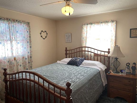 2nd image of 40 Urban Dr
