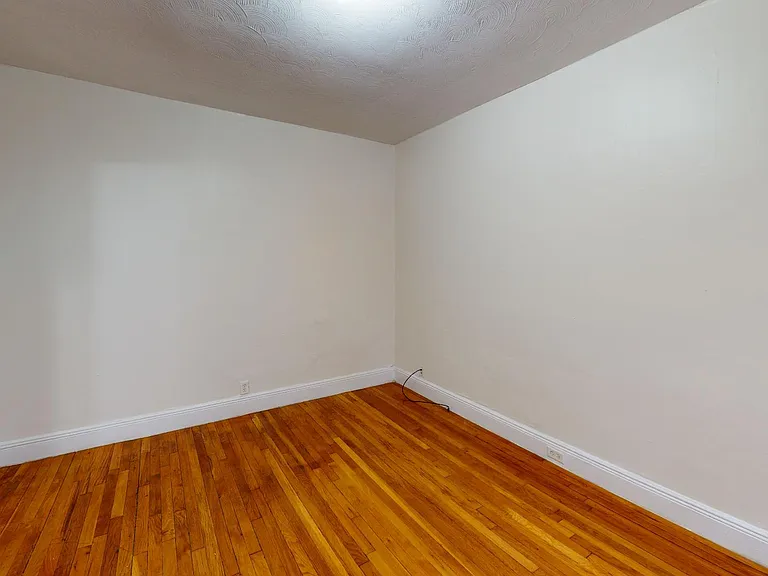 25 Walbridge St #4 — Photo 3