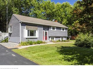 17 Edgewood Rd, Buxton, ME 04093