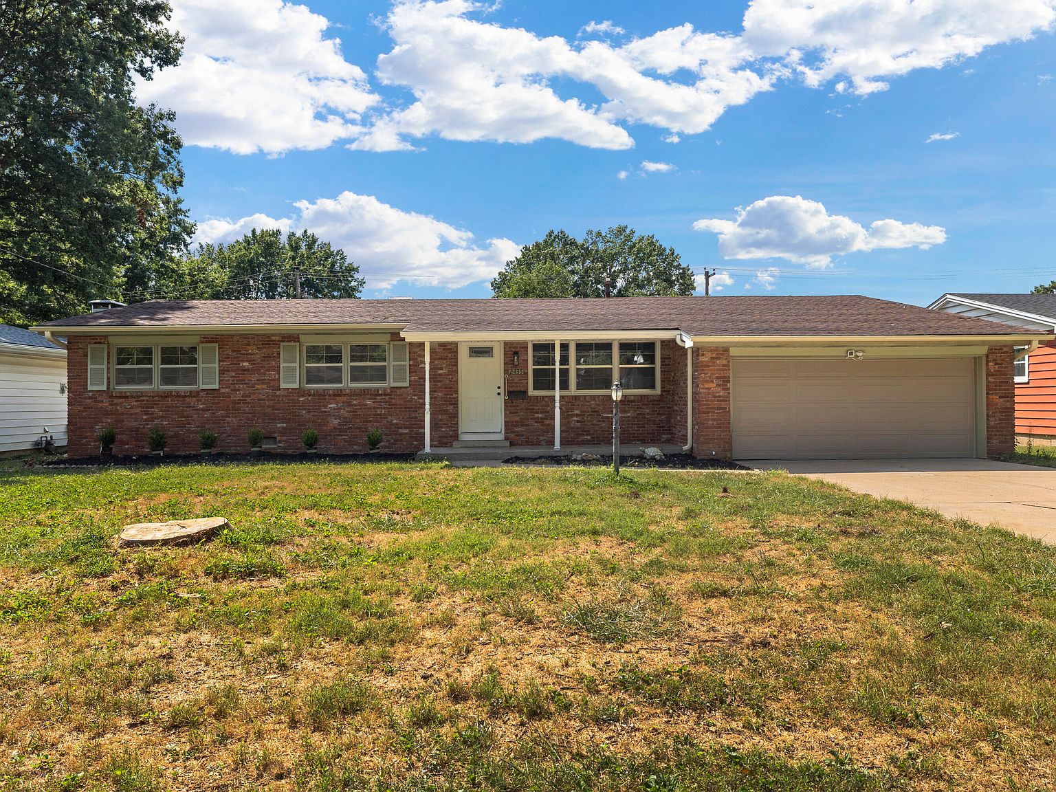 2435 S Kickapoo Avenue, Springfield, MO 65804 | MLS #60302474 | Zillow