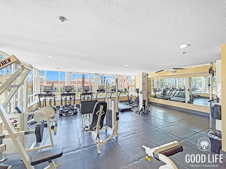 700 W Harbor Dr W #1306 — Photo 33