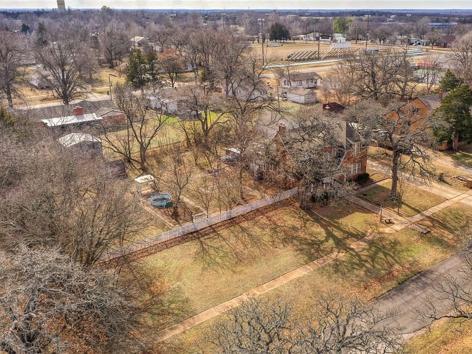 708 W Washington St, Tecumseh, OK 74873 Zillow