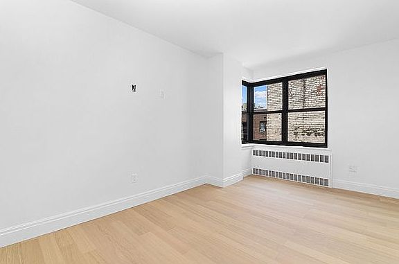 5th image of 711 W End Ave #722