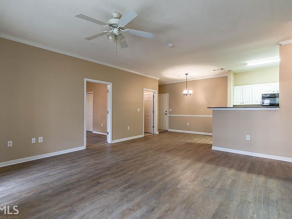 1st image of 2816 Shades Valley Ln