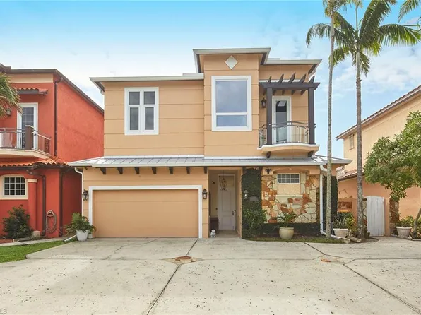 646 111th AVE N, NAPLES, FL 34108