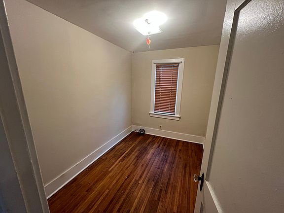 2nd image of 222 E Main St APT 3
