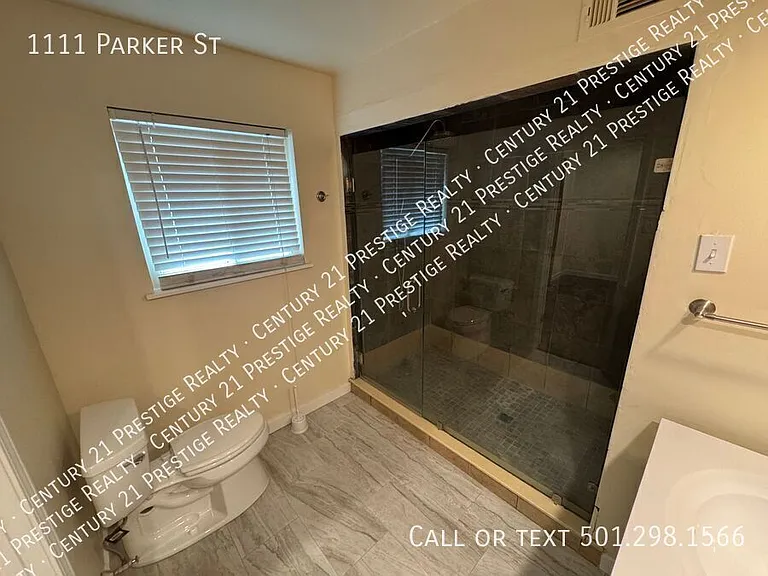 1111 Parker St — Photo 15