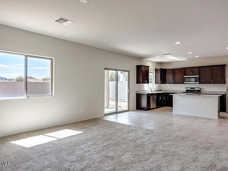 18283 N Presley Ln — Photo 12