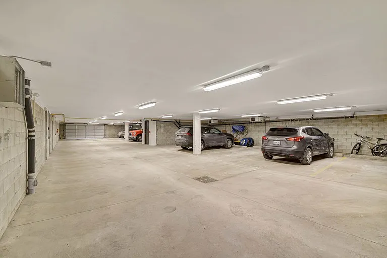 Building Photo - 459 Hugel Ave #6