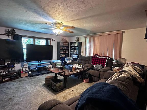 5th image of 69638 Eisenhower Rd