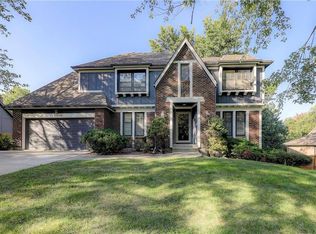11521 Mackey St, Overland Park, KS 66210