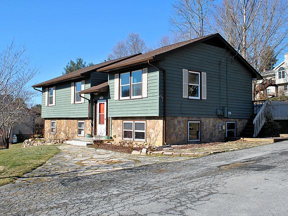2nd image of 405 Overland Dr SW