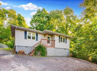 1933 Crockett Rd, Forest, VA 24551