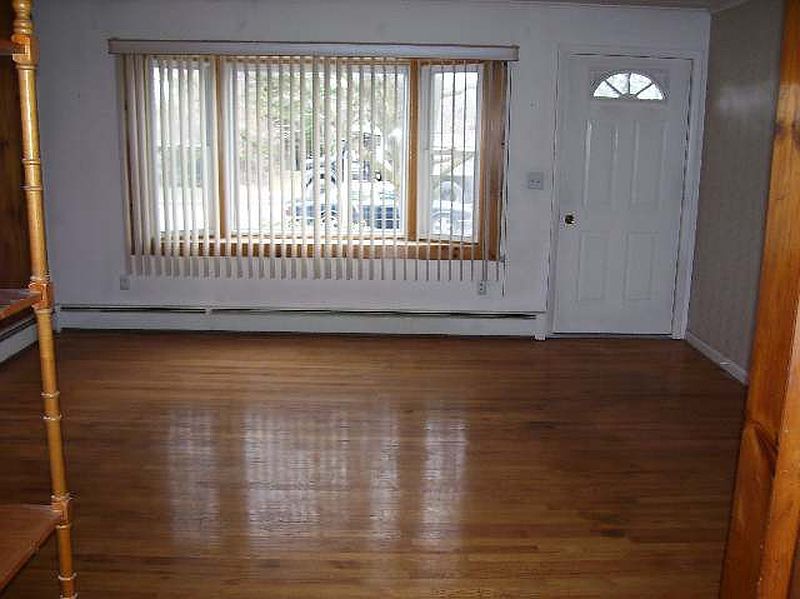 4th image of 154 WEST Avenue