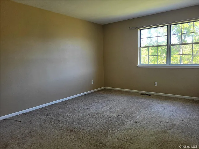 40 Brick Pond Rd — Photo 10