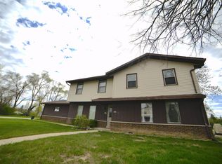7573 S 75th St #7577, Franklin, WI 53132