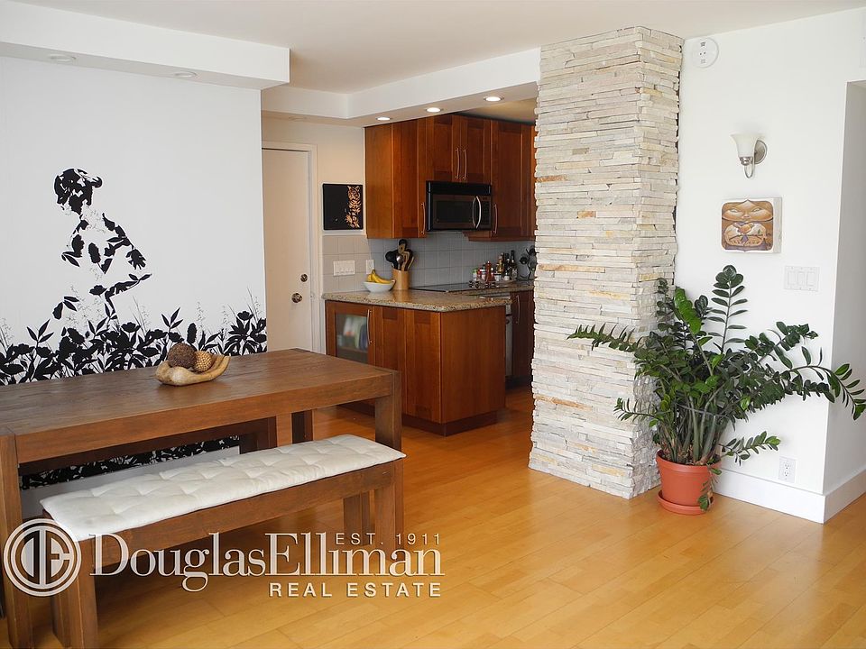1st image of 5 Island Ave APT 10D