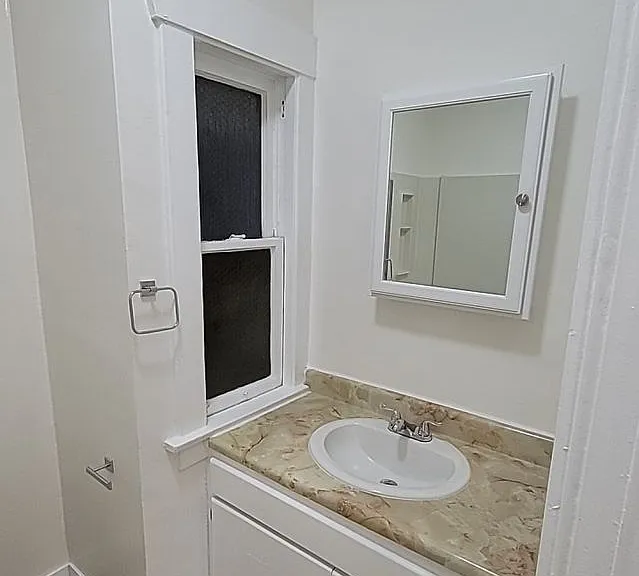 1046 W Martin Luther King Jr Blvd — Photo 34