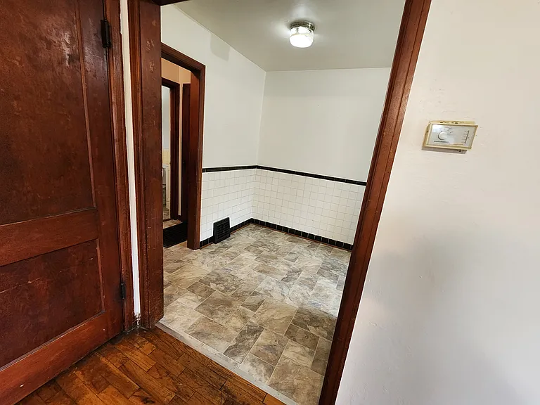 3418 Saint Mark Ln — Photo 3
