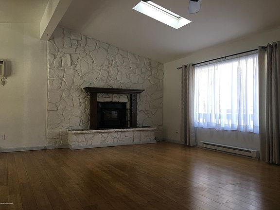 4th image of 54 Lakeview Dr