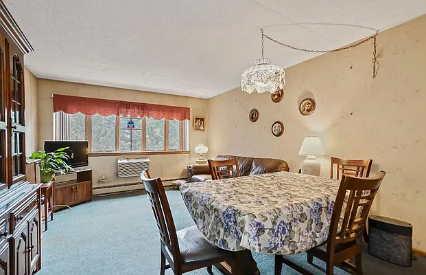 Sold by Crifasi Real Estate | media 39