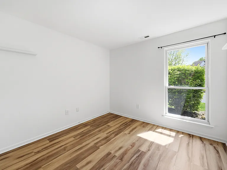 118 Woodlake Dr #118 — Photo 6