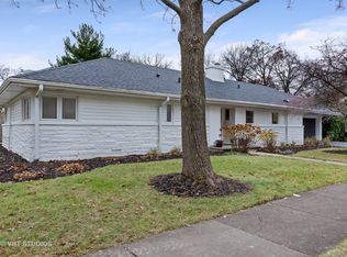580 Grove St, Glencoe, IL