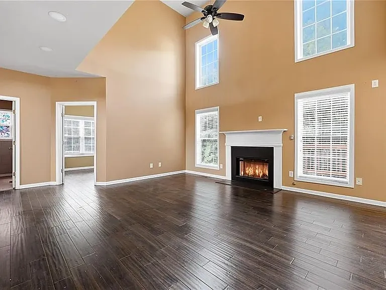 2530 Wainwright Way — Photo 5