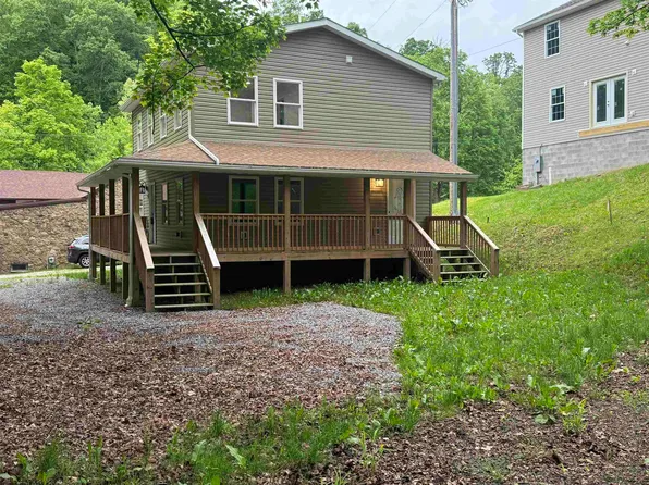 706 Buffalo Rd, Barrackville, WV 26559