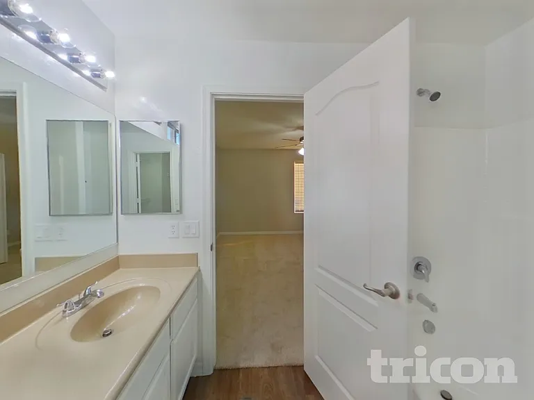 12922 W Fleetwood Ln — Photo 7