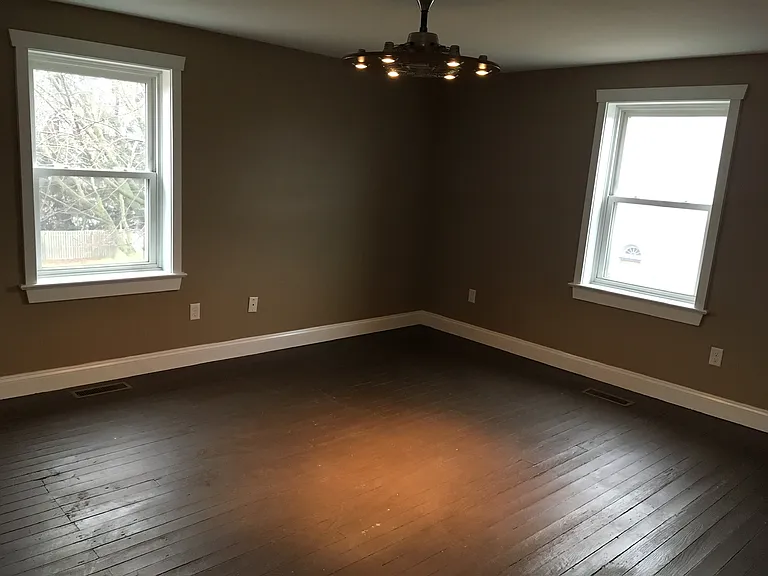 Primary bedroom (2nd floor)