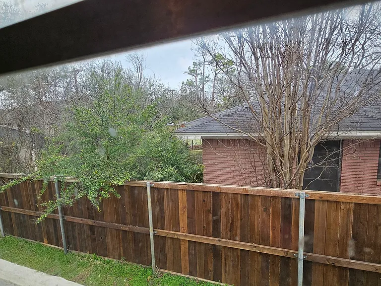 2115 Glenwood Ln — Photo 47