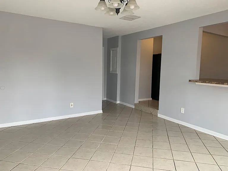 416 W Wenger Rd — Photo 10