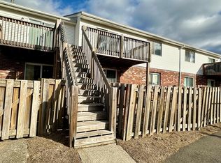 E9 Bradley Cir #E9, Enfield, CT 06082