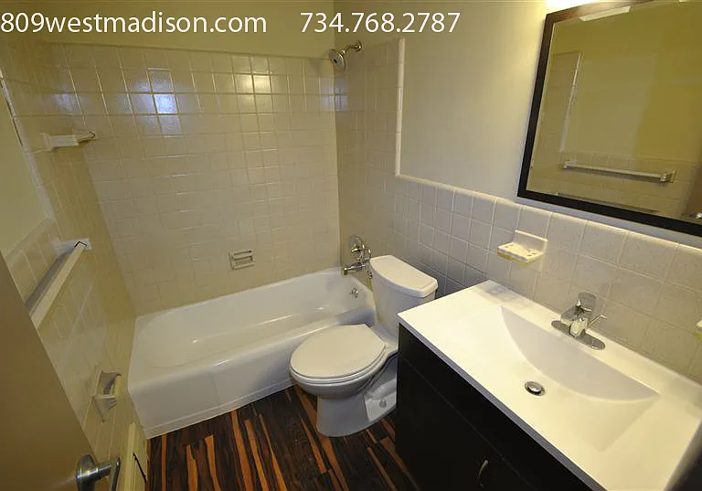809 W Madison St #5713094 — Photo 8