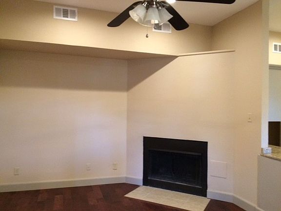 4th image of 9822 Camfield Ave