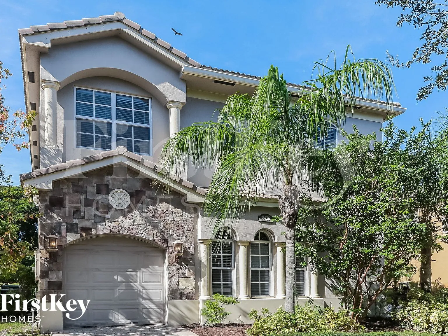 5 bed, 4.0 bath, 4472 sqft, $4,925 — Photo 2