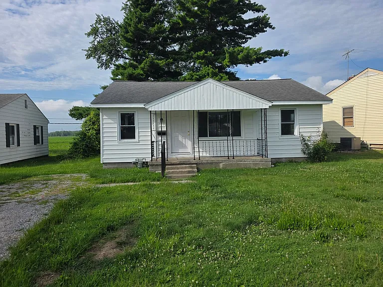 274 Victory Dr — Photo 1