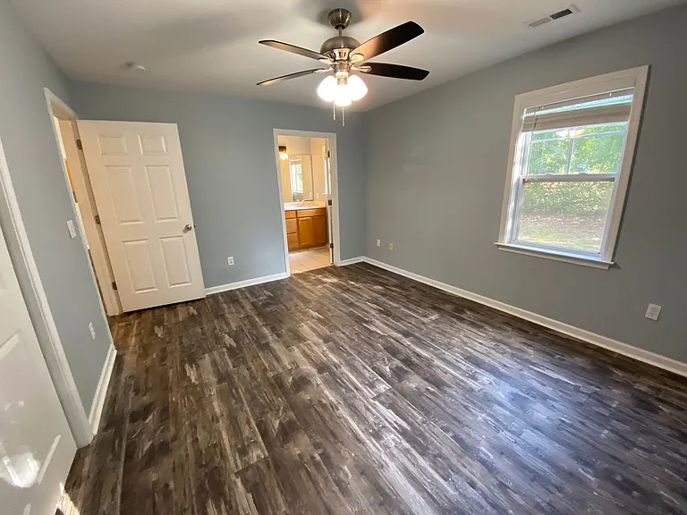 5132 Greenville Loop Rd #B — Photo 20