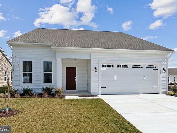 3rd image of 318 Heritage Shores Cir